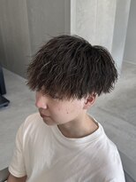 ホワイト(WHITE)&nbsp;縦落ちパーマ/縦落ちツイストスパイラル/ツイストスパイラル