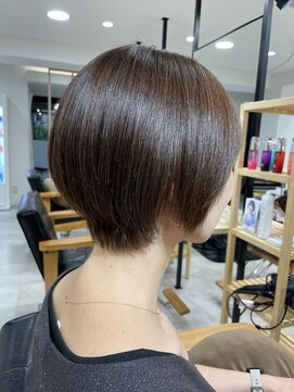 クラン(Chlan) 秋冬コンパクトショート×艶感ブラウンカラー