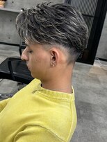 イーラ(era)&nbsp;フェザーショート/メンズ/眉毛/フェード/パーマ/メッシュ
