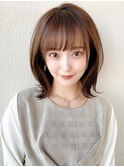 シースルーぱっつん前髪ミニウルフボブチェリーブラウン