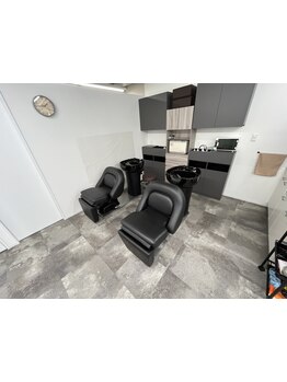 【女性スタッフのみ】頭皮の汚れを落とし、髪や頭皮を健康な状態に◎ハリと艶のある美髪に導いてくれます♪