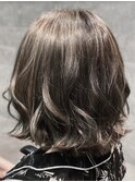 「立体感が叶うボブのハイライト」