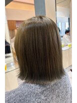 ボブインターナショナル(bob international) パッツンボブ×カーキカラー