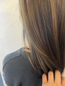 アゲイン(Again) 【Again@ツヨシ】赤みのない明るい白髪染め