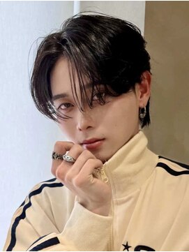 ロンドリメゾン 原宿(Lond re Maison.) men's/メンズ/ダウンパーマ/黒染め/韓国/顔周り/フェード原宿