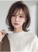 【顔タイプフェミニン20代】シアーグレージュ×丸みショートボブ