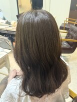 ディスオモテサンドウ 表参道(This OMOTESANDO) 明るめグレージュカラー