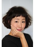 ショートバングでくせ毛風ボブ