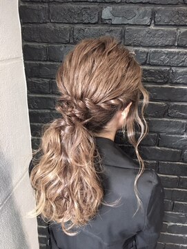 ヘア イズム 表参道(HAIR ISM) カジュアルブーケポニー