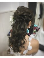 ヘアアンドケア エジェリラボ(hair&care egerie lab)&nbsp;ルーズ編み込みネオハーフアップ