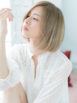 ドクターズサロン LAB 小山店 外国人風透け感ハイトーンカラー前下がりボブg小山20代30代40代