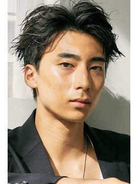 ノイ(noi) センターパートニュアンスパーマ刈り上げツーブロックメンズヘア