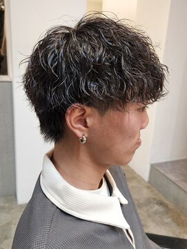 ニアウ 伊勢崎連取店(Niau) マッシュウルフ波巻きツイストスパイラルパーマメンズ