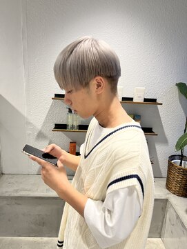 アイズ 海老名(AIZU) ホワイトベージュ ナチュラルマッシュ ブリーチカラー 眉毛