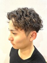 10代20代30代◎センターパートツイストスパイラルツーブロ