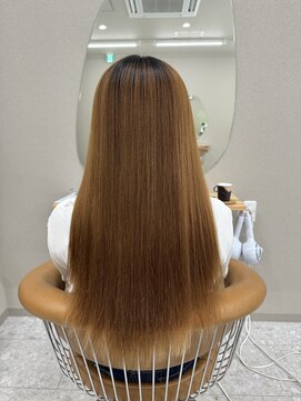 シカ 神戸三宮元町店(Cica) 縮毛矯正 三宮 ストレート 髪質改善 神戸美容室 癖毛 元町