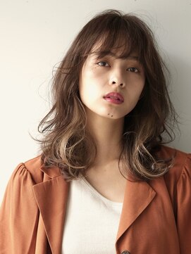 ピークアブー 原宿ハラカド(PEEK-A-BOO) 色っぽセミディ /インナーカラー /レイヤー