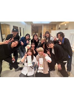 KAMI CHARISMA 5年連続受賞スタイリスト在籍！パーマ落とし/お直しの専門店”パーマ落としラボ apish”＊