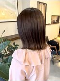 セミロング×艶見えブラウンカラー