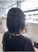 暗めオリーブグレージュ
