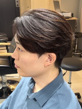 ブルニール 中崎町(BLEUNIR) メンズ　曲がる縮毛矯正　センターパート　ストレート