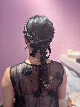 レイドバック(LAID BACK) お呼ばれ編みおろしヘア♪