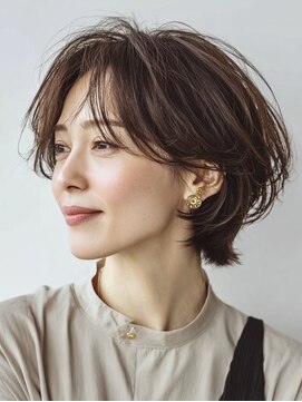 大人ショート　白髪ぼかし　脱白髪染め　白髪染め　40代50代60代