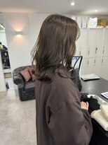 グランドライン(GRAND LINE)&nbsp;オリーブグレージュ　レイヤー　切りっぱなしボブ