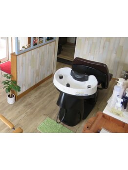 毎日頑張る自分へのご褒美に◎地肌を健やかな状態へ導く＊丁寧なヘッドマッサージで心も髪も癒されて☆