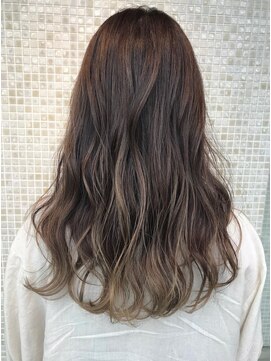 ヘアアーツ ブルーム(hair art's BLOOM) ナチュラルグラデーションカラー。