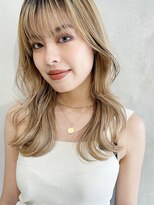 アルバム 池袋(ALBUM)&nbsp;ロングレイヤースタイル_ホワイトグレージュネビージュ_28739