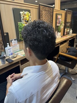 エルバイシオン(aile by sion) ☆メンズツーブロックパーマ☆