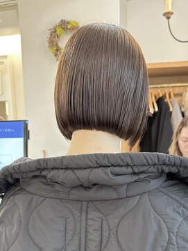 ネオリーブアイム 横浜西口店(Neolive aim) 切りっぱなしボブぱつっとボブ髪質改善アッシュグレーベージュ