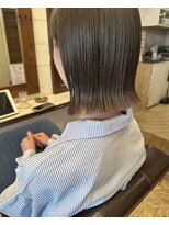 ラレイ(Lalei)&nbsp;【白岩】パツっとボブ×オリーブベージュ