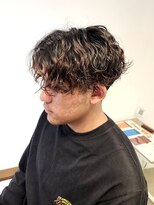 ニアウ 伊勢崎連取店(Niau)&nbsp;刈り上げセンターパート波巻きツイストスパイラルパーマ