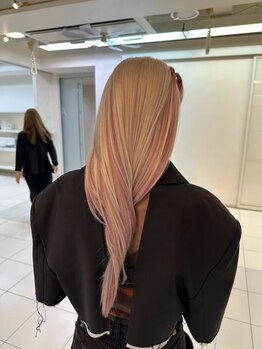 アプローズ(APPLAUSE)の写真/ブリーチ特化サロン“APPLAUSE”実力派stylistが丁寧なカウンセリングであなたに似合うデザインをご提案＊