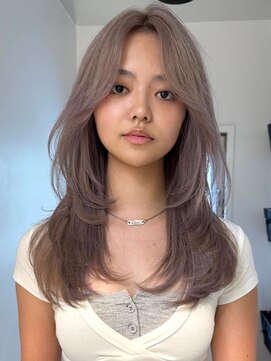 サンクプロジェクト(cinq PROJECT) 赤みを消してくれるくすみ感が人気のミルクティーグレージュ