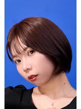 アンアタッシュ(UNE ATTACHE) ミストベージュ×大人可愛いレイヤー｜軽やかさと透明感を纏う