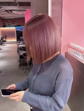 ダズリングディア(Dazzling Deer) ピンクベージュ/ピンクミルクティー/切りっぱなしボブ/小顔ヘア