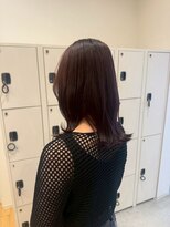 エッジ(EDGE)&nbsp;艶カシスブラウン×外ハネミディ