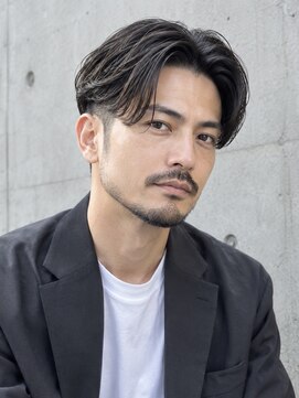 ビュートリアム 南青山(BEAUTRIUM) 30代～40代　刈り上げセンターパート　表参道/青山