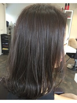 アリア トータルビューティー(Aria total beauty) 外ハネグレージュ