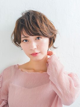 リーナ(LIENA) フェミニンショートボブ