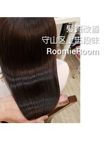 ルーミールーム(RoomieRoom)&nbsp;ナチュラルストレートオフィスカジュアル暗髪枝毛なし健康的ツヤ