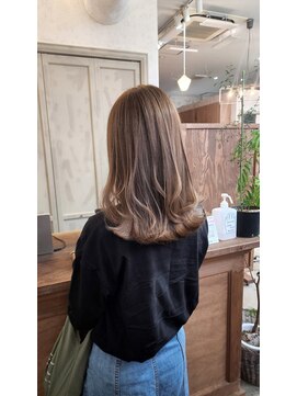 ラヌゴ(lanugo) 大人可愛い20代30代40代レイヤーベージュカラー