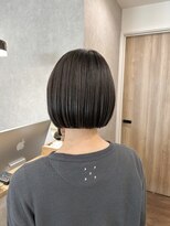 キノ(kino)&nbsp;切りっぱなしボブ暗めエモージュハイライトカラーグレーベージュ