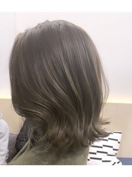 モアナバイヘッドライト 小田原店(Moana by HEADLIGHT) Moana【小田原】#ハイライト#オリーブベージュ#ケアブリーチ