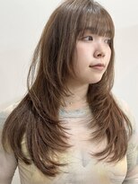 サクラ オモテサンドウ(SAKURA)&nbsp;ワンカールで決まる！簡単フェイスレイヤーカット×ぱっつん前髪