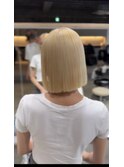 大人可愛いハイトーンボブ
