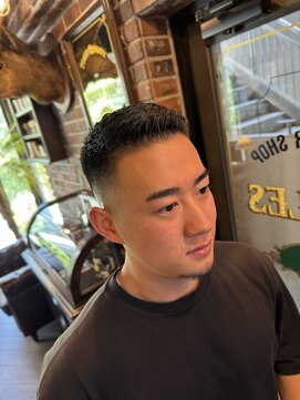 バレス 田町(BALES) スキンフェードフェザーアップ